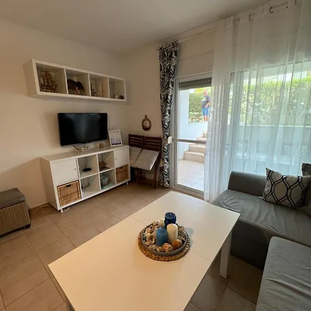 Siviri Holiday Home Apartment *